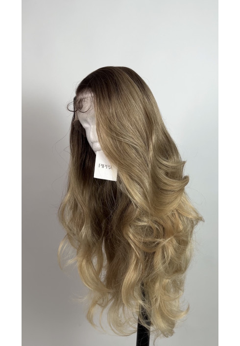 Champagne blonde wavy Champagne blonde wavy